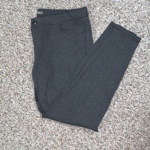 Skinny ankle ponte pants